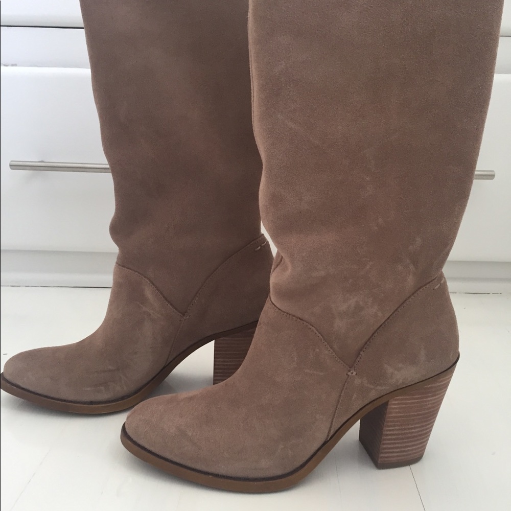 NEW with box⚡️Lucky Brand taupe Suede boots. Slouchy western wooden heel boot